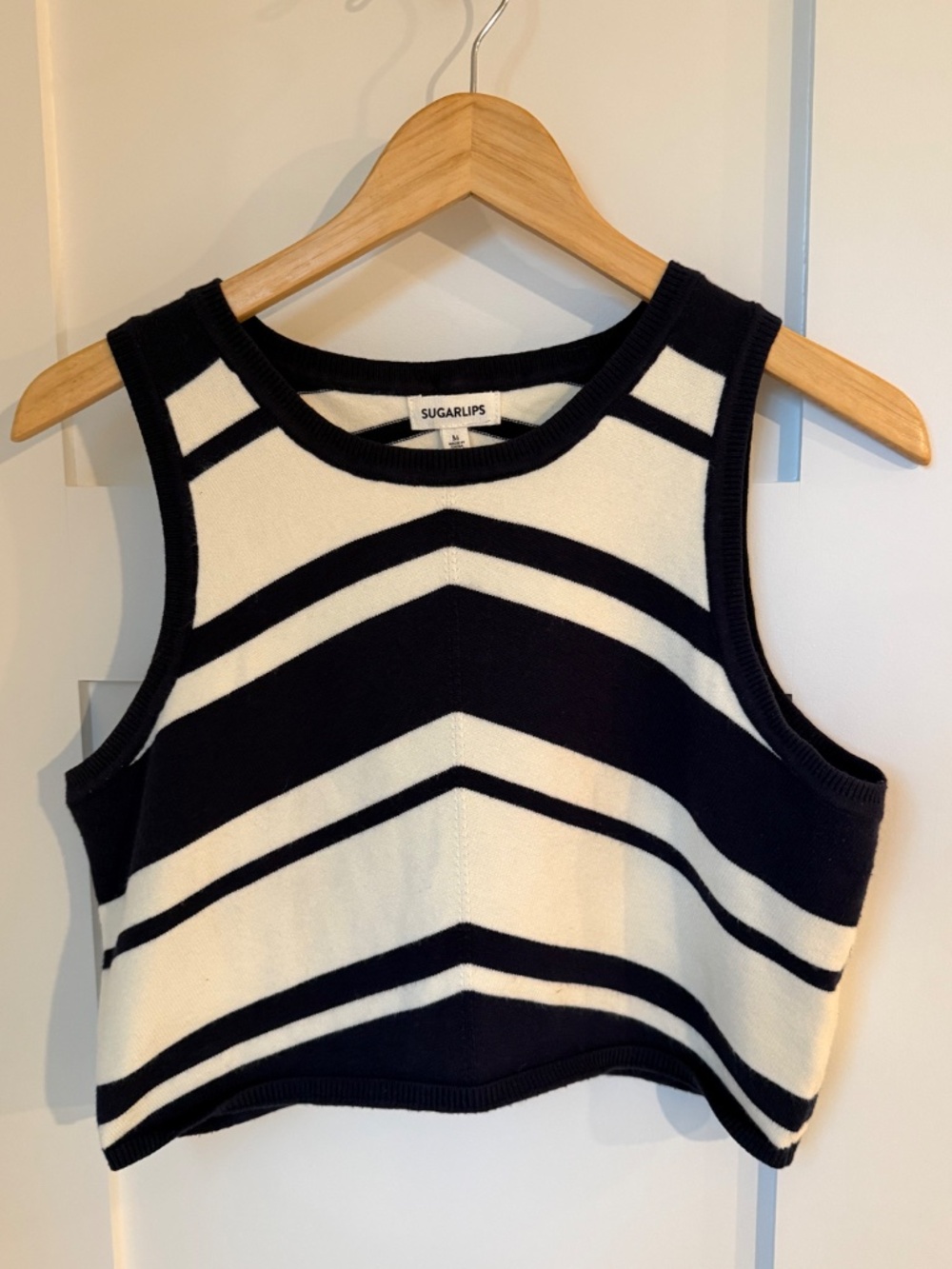 Sugarlips Sweater Cropped Navy White Chevron Knit Top